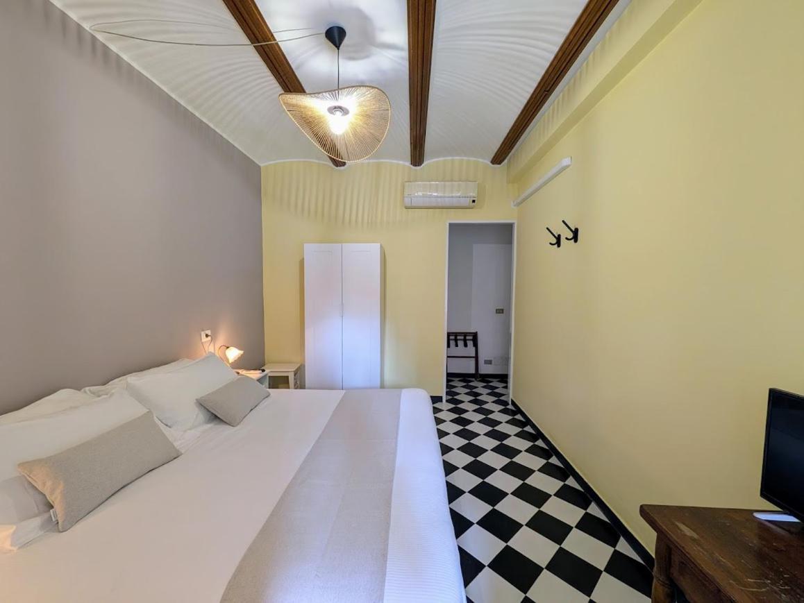 Standard Double Room,1665410776:JPEG